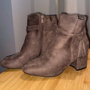 Suede boots